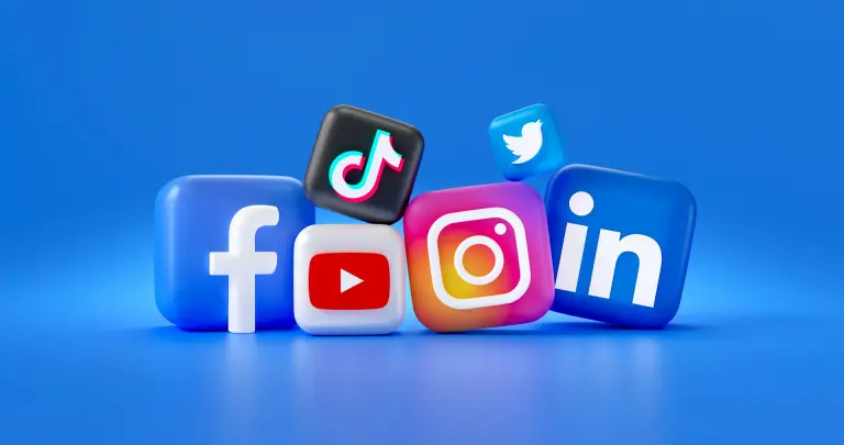icônes 3d des réseaux sociaux : facebook, youtube, instagram, tiktok, twitter, linkedin